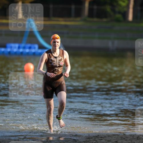 08.09.2024 - Stadtparktriathlon Michael Strokosch http://msf.ph/oto/7023360 08.09.2024 09:10:58 Schwimmen 141 meine-sportfotos.de