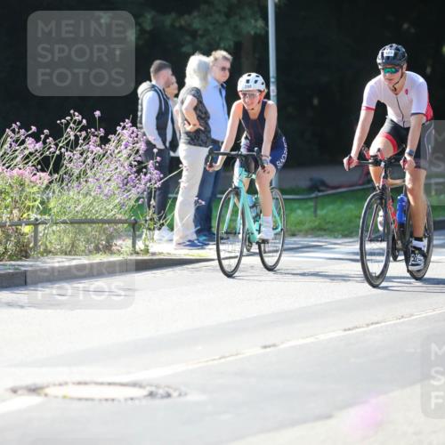 08.09.2024 - Stadtparktriathlon Zöllner http://msf.ph/oto/7023361 08.09.2024 10:39:31 Radfahren 278, 281, 298, 324, 338, 367, 372, 405 meine-sportfotos.de