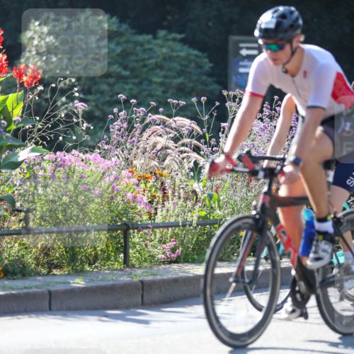 08.09.2024 - Stadtparktriathlon Zöllner http://msf.ph/oto/7023373 08.09.2024 10:39:32 Radfahren 278, 281, 298, 324, 367, 372, 405 meine-sportfotos.de