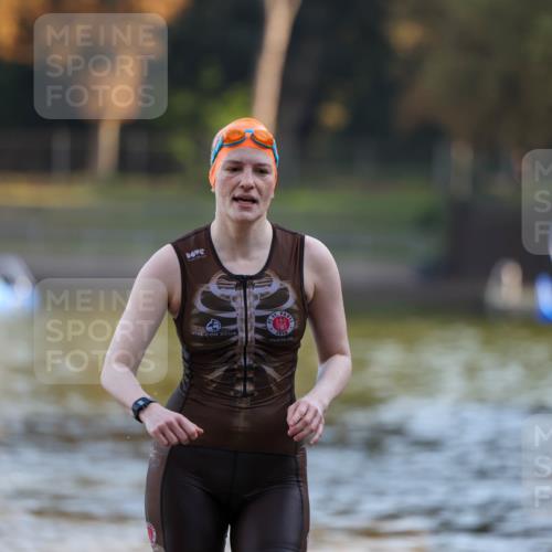 08.09.2024 - Stadtparktriathlon Michael Strokosch http://msf.ph/oto/7023397 08.09.2024 09:11:02 Schwimmen 141 meine-sportfotos.de