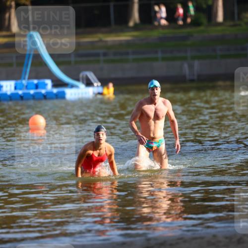 08.09.2024 - Stadtparktriathlon Michael Strokosch http://msf.ph/oto/7023414 08.09.2024 09:44:38 Schwimmen 201, 221, 234 meine-sportfotos.de