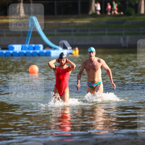 08.09.2024 - Stadtparktriathlon Michael Strokosch http://msf.ph/oto/7023418 08.09.2024 09:44:40 Schwimmen 201, 221, 234 meine-sportfotos.de