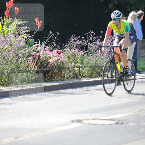 08.09.2024 - Stadtparktriathlon Zöllner http://msf.ph/oto/7023419 08.09.2024 10:39:38 Radfahren 278, 281, 292, 366, 372, 416 meine-sportfotos.de