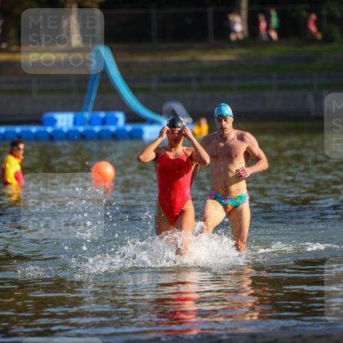 08.09.2024 - Stadtparktriathlon Michael Strokosch http://msf.ph/oto/7023424 08.09.2024 09:44:40 Schwimmen 201, 221, 234 meine-sportfotos.de