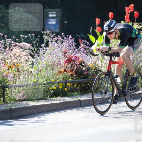 08.09.2024 - Stadtparktriathlon Zöllner http://msf.ph/oto/7023434 08.09.2024 10:39:45 Radfahren 292, 345, 366, 376, 416, 417, 425 meine-sportfotos.de