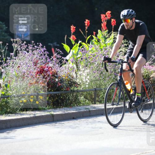 08.09.2024 - Stadtparktriathlon Zöllner http://msf.ph/oto/7023472 08.09.2024 10:39:49 Radfahren 271, 280, 292, 345, 376, 416, 417, 425 meine-sportfotos.de