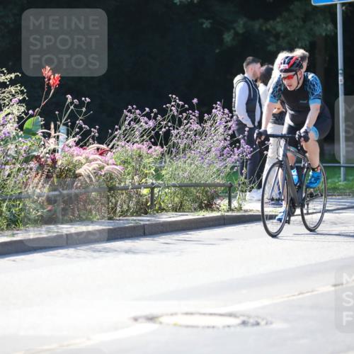 08.09.2024 - Stadtparktriathlon Zöllner http://msf.ph/oto/7023488 08.09.2024 10:39:52 Radfahren 271, 280, 345, 376, 416, 417, 425 meine-sportfotos.de