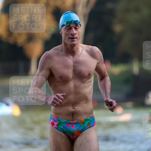 08.09.2024 - Stadtparktriathlon Michael Strokosch http://msf.ph/oto/7023493 08.09.2024 09:44:47 Schwimmen 201, 234 meine-sportfotos.de