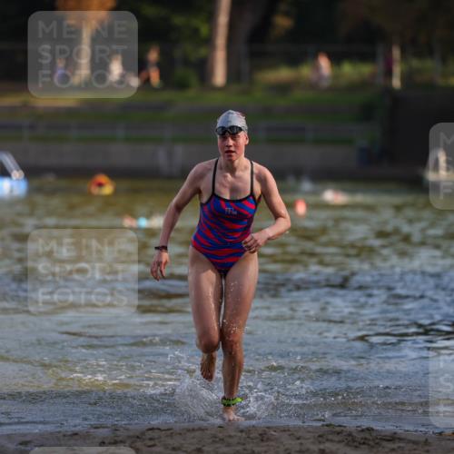 08.09.2024 - Stadtparktriathlon Michael Strokosch http://msf.ph/oto/7023546 08.09.2024 09:45:20 Schwimmen 184 meine-sportfotos.de