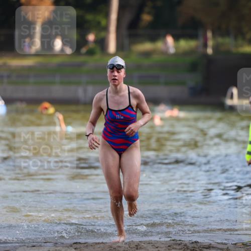 08.09.2024 - Stadtparktriathlon Michael Strokosch http://msf.ph/oto/7023553 08.09.2024 09:45:20 Schwimmen 184 meine-sportfotos.de