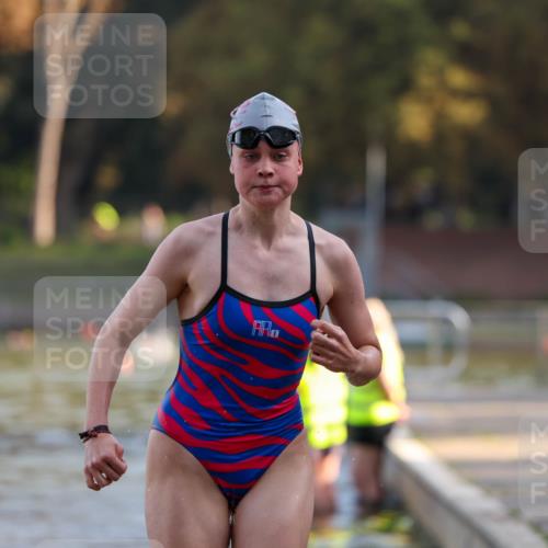 08.09.2024 - Stadtparktriathlon Michael Strokosch http://msf.ph/oto/7023597 08.09.2024 09:45:22 Schwimmen 184 meine-sportfotos.de