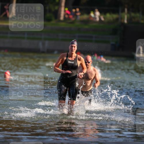 08.09.2024 - Stadtparktriathlon Michael Strokosch http://msf.ph/oto/7023619 08.09.2024 09:46:22 Schwimmen 250, 256 meine-sportfotos.de