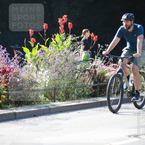 08.09.2024 - Stadtparktriathlon Zöllner http://msf.ph/oto/7023634 08.09.2024 10:40:22 Radfahren 412, 439, 454 meine-sportfotos.de