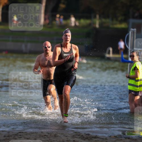 08.09.2024 - Stadtparktriathlon Michael Strokosch http://msf.ph/oto/7023650 08.09.2024 09:46:24 Schwimmen 250, 256 meine-sportfotos.de