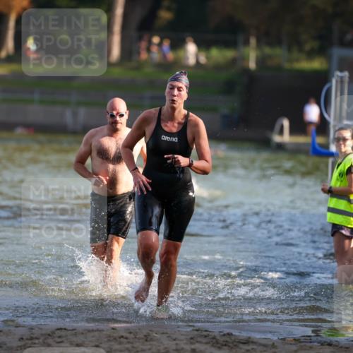 08.09.2024 - Stadtparktriathlon Michael Strokosch http://msf.ph/oto/7023653 08.09.2024 09:46:24 Schwimmen 250, 256 meine-sportfotos.de