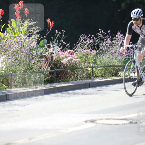 08.09.2024 - Stadtparktriathlon Zöllner http://msf.ph/oto/7023656 08.09.2024 10:40:33 Radfahren 393, 432, 442, 446 meine-sportfotos.de