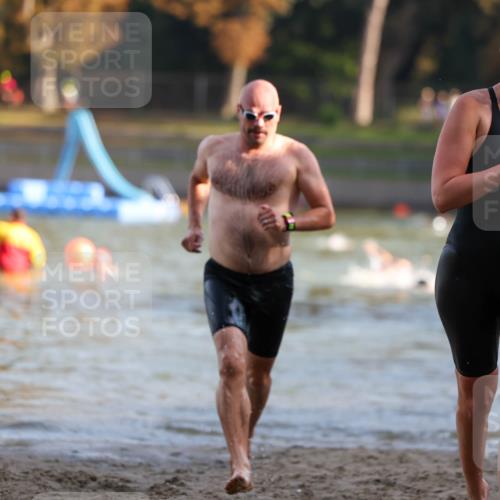 08.09.2024 - Stadtparktriathlon Michael Strokosch http://msf.ph/oto/7023689 08.09.2024 09:46:27 Schwimmen 250, 256 meine-sportfotos.de