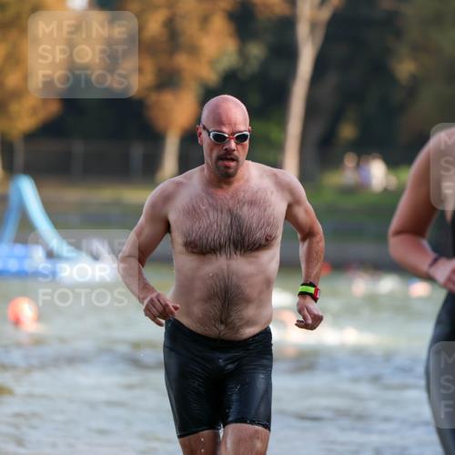 08.09.2024 - Stadtparktriathlon Michael Strokosch http://msf.ph/oto/7023695 08.09.2024 09:46:28 Schwimmen 250, 256 meine-sportfotos.de