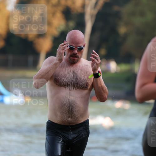 08.09.2024 - Stadtparktriathlon Michael Strokosch http://msf.ph/oto/7023702 08.09.2024 09:46:28 Schwimmen 250, 256 meine-sportfotos.de
