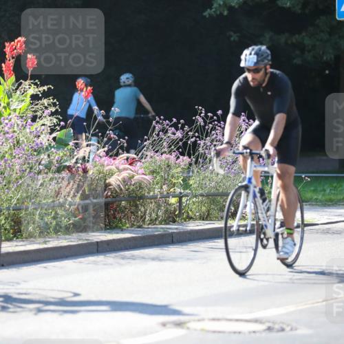 08.09.2024 - Stadtparktriathlon Zöllner http://msf.ph/oto/7023717 08.09.2024 10:40:44 Radfahren 263, 265, 335, 354, 385, 394, 432, 442 meine-sportfotos.de