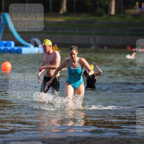 08.09.2024 - Stadtparktriathlon Michael Strokosch http://msf.ph/oto/7023732 08.09.2024 09:46:45 Schwimmen 204, 211 meine-sportfotos.de
