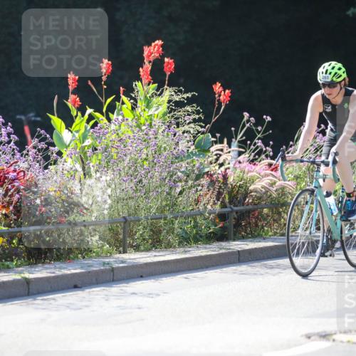 08.09.2024 - Stadtparktriathlon Zöllner http://msf.ph/oto/7023755 08.09.2024 10:40:53 Radfahren 263, 265, 302, 394, 444 meine-sportfotos.de