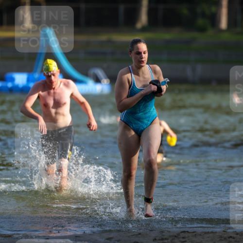 08.09.2024 - Stadtparktriathlon Michael Strokosch http://msf.ph/oto/7023773 08.09.2024 09:46:49 Schwimmen 204, 211, 243 meine-sportfotos.de