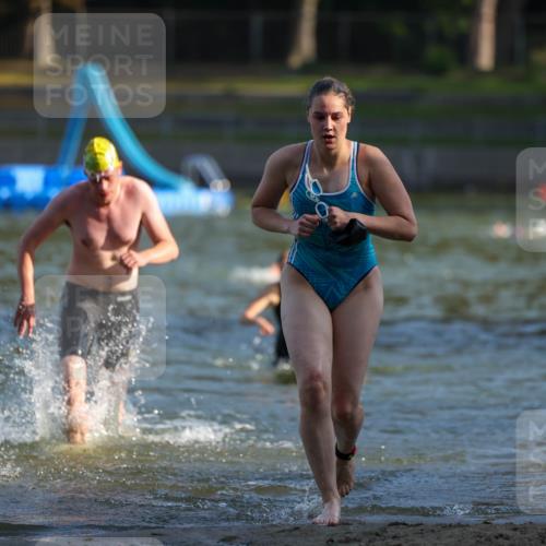08.09.2024 - Stadtparktriathlon Michael Strokosch http://msf.ph/oto/7023781 08.09.2024 09:46:49 Schwimmen 204, 211, 243 meine-sportfotos.de