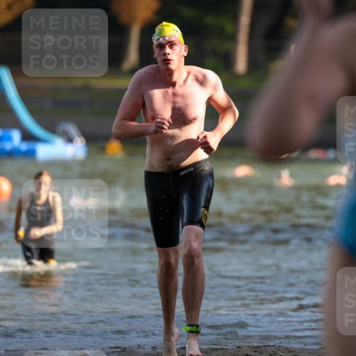08.09.2024 - Stadtparktriathlon Michael Strokosch http://msf.ph/oto/7023791 08.09.2024 09:46:53 Schwimmen 204, 211, 243 meine-sportfotos.de