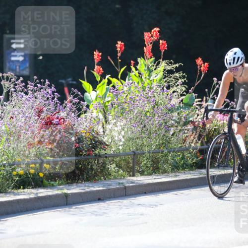 08.09.2024 - Stadtparktriathlon Zöllner http://msf.ph/oto/7023792 08.09.2024 10:41:05 Radfahren 361, 445 meine-sportfotos.de