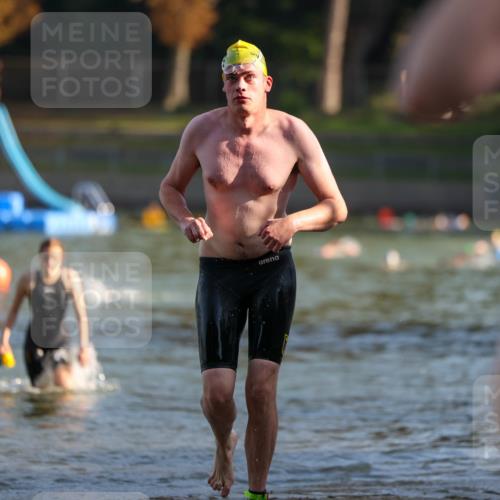 08.09.2024 - Stadtparktriathlon Michael Strokosch http://msf.ph/oto/7023799 08.09.2024 09:46:53 Schwimmen 204, 211, 243 meine-sportfotos.de
