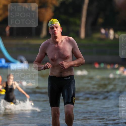 08.09.2024 - Stadtparktriathlon Michael Strokosch http://msf.ph/oto/7023806 08.09.2024 09:46:53 Schwimmen 204, 211, 243 meine-sportfotos.de
