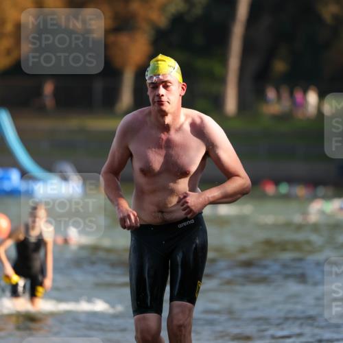 08.09.2024 - Stadtparktriathlon Michael Strokosch http://msf.ph/oto/7023809 08.09.2024 09:46:54 Schwimmen 204, 211, 243 meine-sportfotos.de