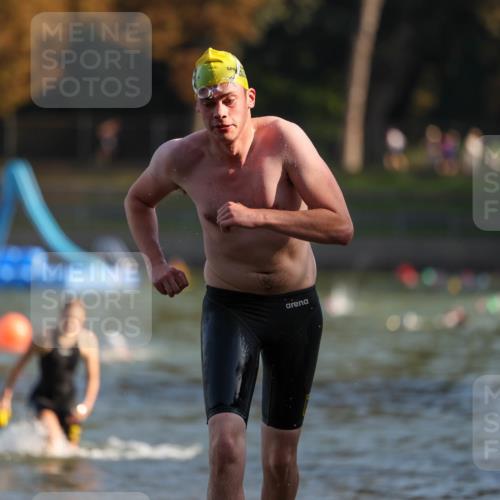 08.09.2024 - Stadtparktriathlon Michael Strokosch http://msf.ph/oto/7023815 08.09.2024 09:46:54 Schwimmen 204, 211, 243 meine-sportfotos.de