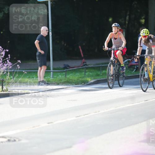 08.09.2024 - Stadtparktriathlon Zöllner http://msf.ph/oto/7023838 08.09.2024 10:41:26 Radfahren 306, 315, 327, 351, 391, 399, 411 meine-sportfotos.de