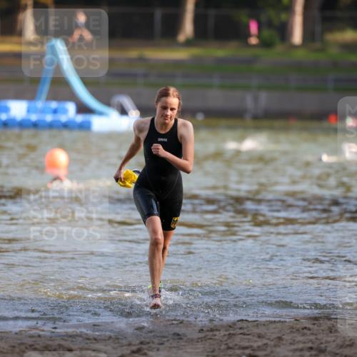 08.09.2024 - Stadtparktriathlon Michael Strokosch http://msf.ph/oto/7023848 08.09.2024 09:46:58 Schwimmen 243 meine-sportfotos.de