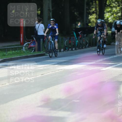 08.09.2024 - Stadtparktriathlon Zöllner http://msf.ph/oto/7023944 08.09.2024 10:41:57 Radfahren 276, 369, 386, 387, 408, 449, 460 meine-sportfotos.de