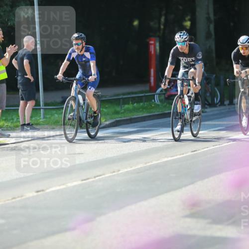 08.09.2024 - Stadtparktriathlon Zöllner http://msf.ph/oto/7023951 08.09.2024 10:41:58 Radfahren 276, 369, 386, 387, 408, 449, 460 meine-sportfotos.de
