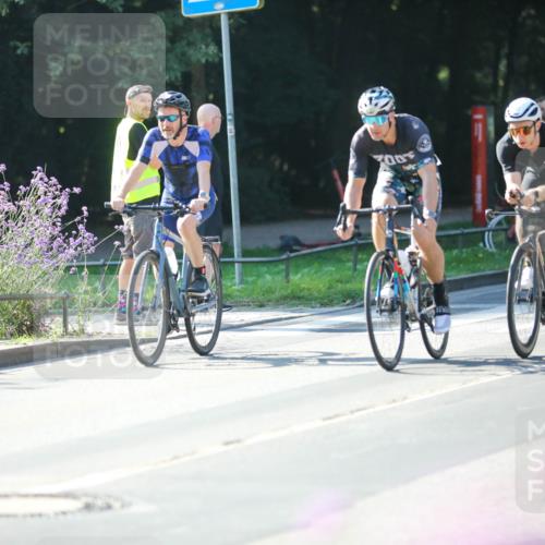 08.09.2024 - Stadtparktriathlon Zöllner http://msf.ph/oto/7023957 08.09.2024 10:41:58 Radfahren 276, 369, 386, 387, 408, 449, 460 meine-sportfotos.de