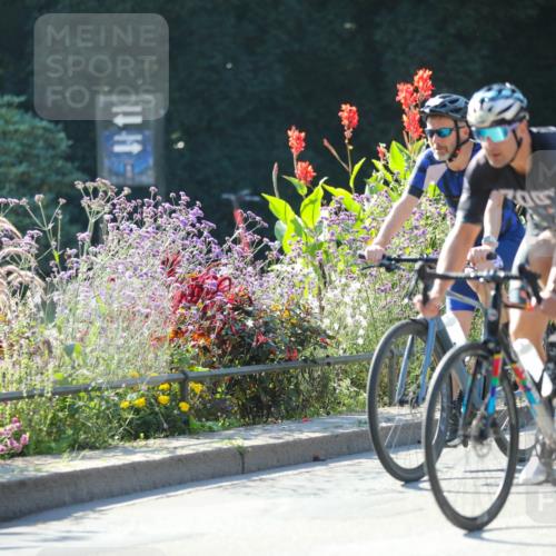 08.09.2024 - Stadtparktriathlon Zöllner http://msf.ph/oto/7023970 08.09.2024 10:41:59 Radfahren 276, 369, 386, 387, 408, 422, 449, 460 meine-sportfotos.de