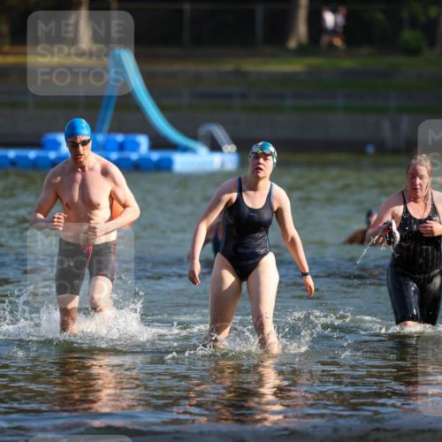08.09.2024 - Stadtparktriathlon Michael Strokosch http://msf.ph/oto/7024010 08.09.2024 09:47:41 Schwimmen 188, 205, 220, 259 meine-sportfotos.de