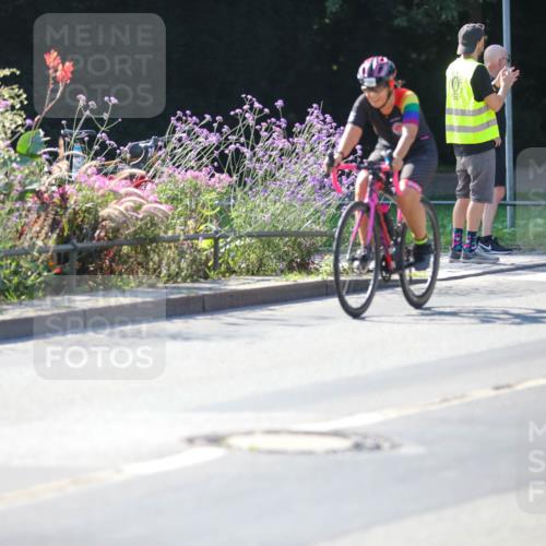 08.09.2024 - Stadtparktriathlon Zöllner http://msf.ph/oto/7024063 08.09.2024 10:42:25 Radfahren 43, 284, 304, 311, 321, 322, 329, 360, 373, 404, 410, 420, 435 meine-sportfotos.de