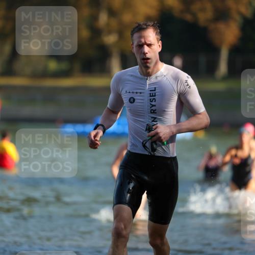 08.09.2024 - Stadtparktriathlon Michael Strokosch http://msf.ph/oto/7024115 08.09.2024 09:47:52 Schwimmen 193, 199, 200, 205, 207, 220, 226, 262 meine-sportfotos.de