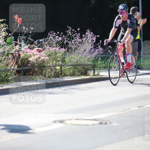 08.09.2024 - Stadtparktriathlon Zöllner http://msf.ph/oto/7024116 08.09.2024 10:42:32 Radfahren 284, 289, 304, 321, 323, 360, 404, 410, 420, 435 meine-sportfotos.de