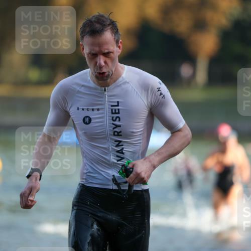 08.09.2024 - Stadtparktriathlon Michael Strokosch http://msf.ph/oto/7024136 08.09.2024 09:47:53 Schwimmen 193, 199, 200, 205, 207, 220, 226, 262 meine-sportfotos.de