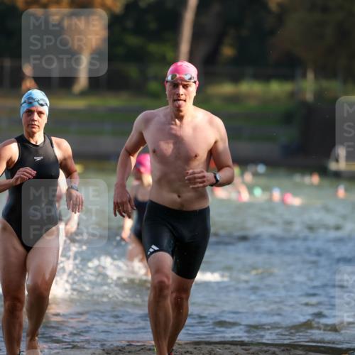 08.09.2024 - Stadtparktriathlon Michael Strokosch http://msf.ph/oto/7024258 08.09.2024 09:48:04 Schwimmen 200, 213, 257, 262 meine-sportfotos.de