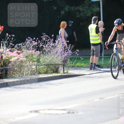 08.09.2024 - Stadtparktriathlon Zöllner http://msf.ph/oto/7024265 08.09.2024 10:43:00 Radfahren 287, 308, 313, 332, 355, 359, 427, 451 meine-sportfotos.de