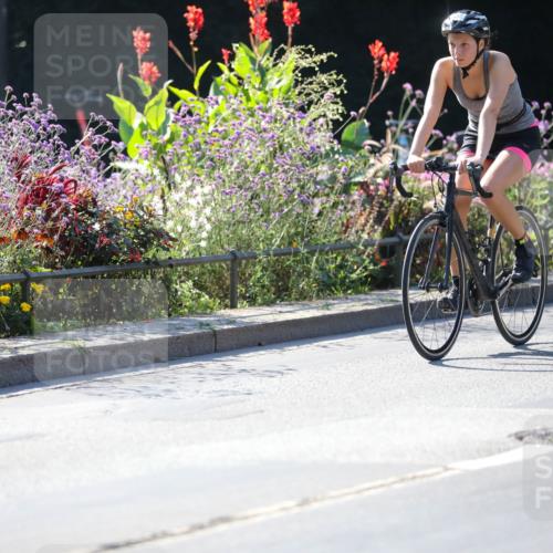 08.09.2024 - Stadtparktriathlon Zöllner http://msf.ph/oto/7024296 08.09.2024 10:43:06 Radfahren 287, 308, 332, 407, 427, 433, 451 meine-sportfotos.de