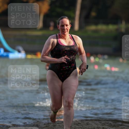 08.09.2024 - Stadtparktriathlon Michael Strokosch http://msf.ph/oto/7024299 08.09.2024 09:48:07 Schwimmen 213, 257, 262 meine-sportfotos.de