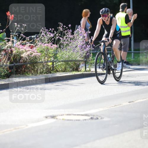 08.09.2024 - Stadtparktriathlon Zöllner http://msf.ph/oto/7024313 08.09.2024 10:43:08 Radfahren 308, 332, 400, 407, 427, 433, 451 meine-sportfotos.de